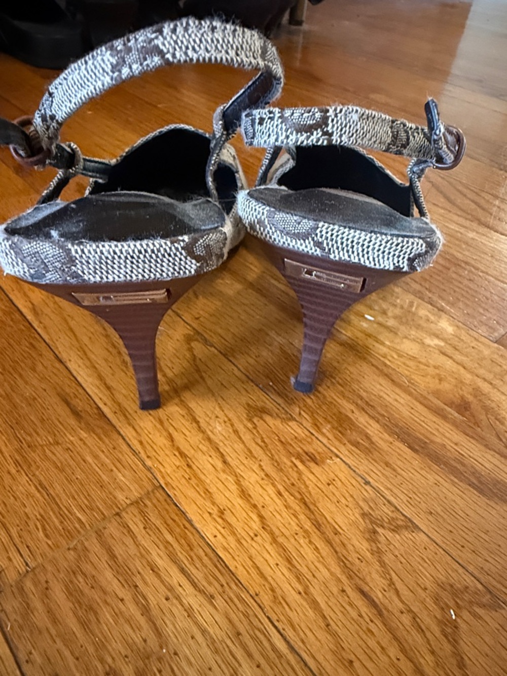 GUCCI WOMEN'S GG SLINGBACK PUMP - Picture 4 of 6